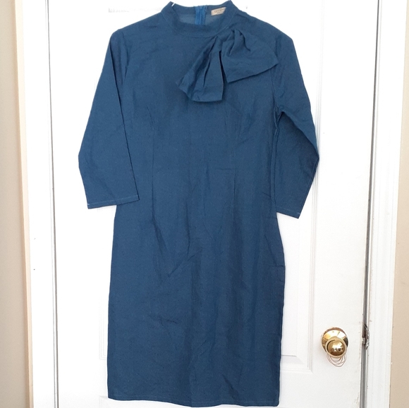 Geesenss Chambray Dress - Picture 2 of 6